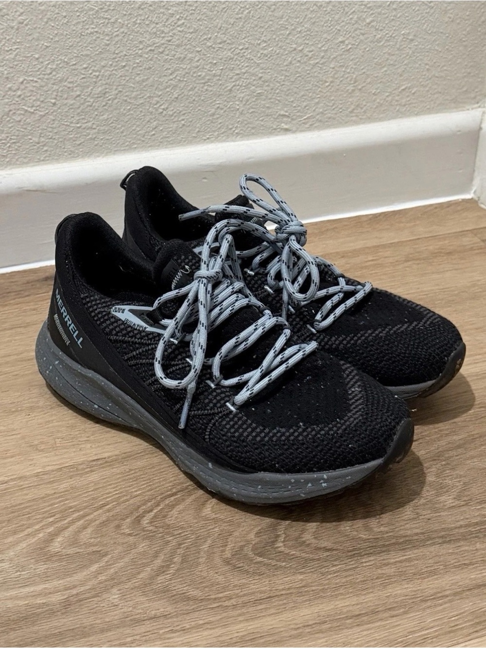 Merrell Bravada 2 Women's Black Athletic Running Trail Hiking Shoes size 7.5